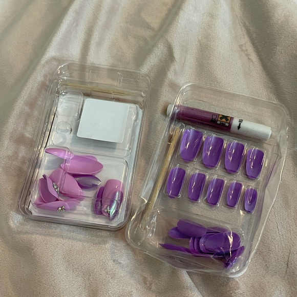 Press on nails - Picture 3 of 4